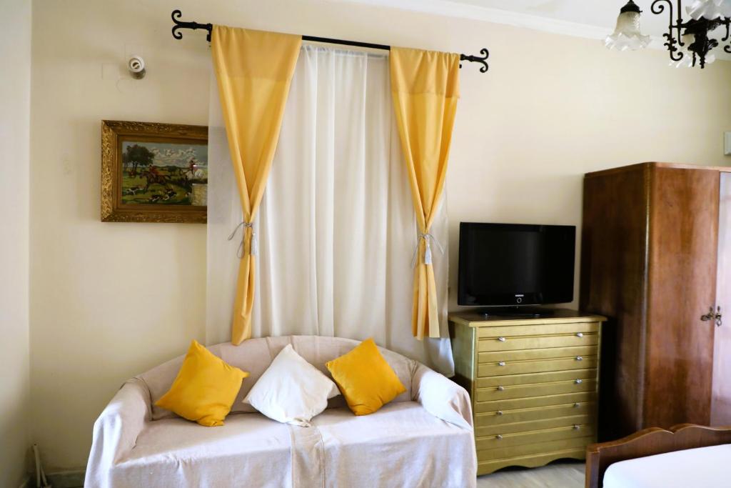 Bedroom 2 at Akobara Villa