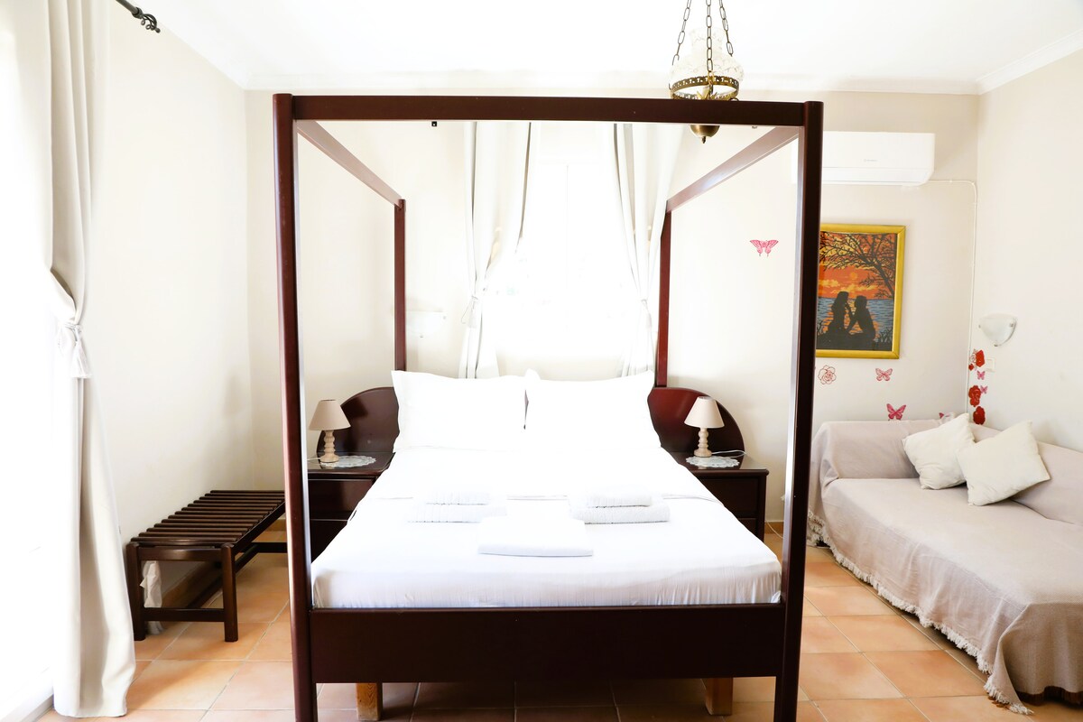 Bedroom 4 at Akobara Villa